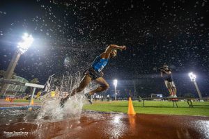 מתחרה באליפות ישראל באתלטיקה קלה