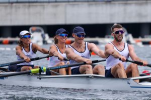 חותרים תל אביבים בקיאק